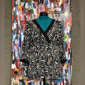 LANE BRYANT Black & Cream Jungle Leaf Print V-Neck Top 3/4 Sleeve 18/20